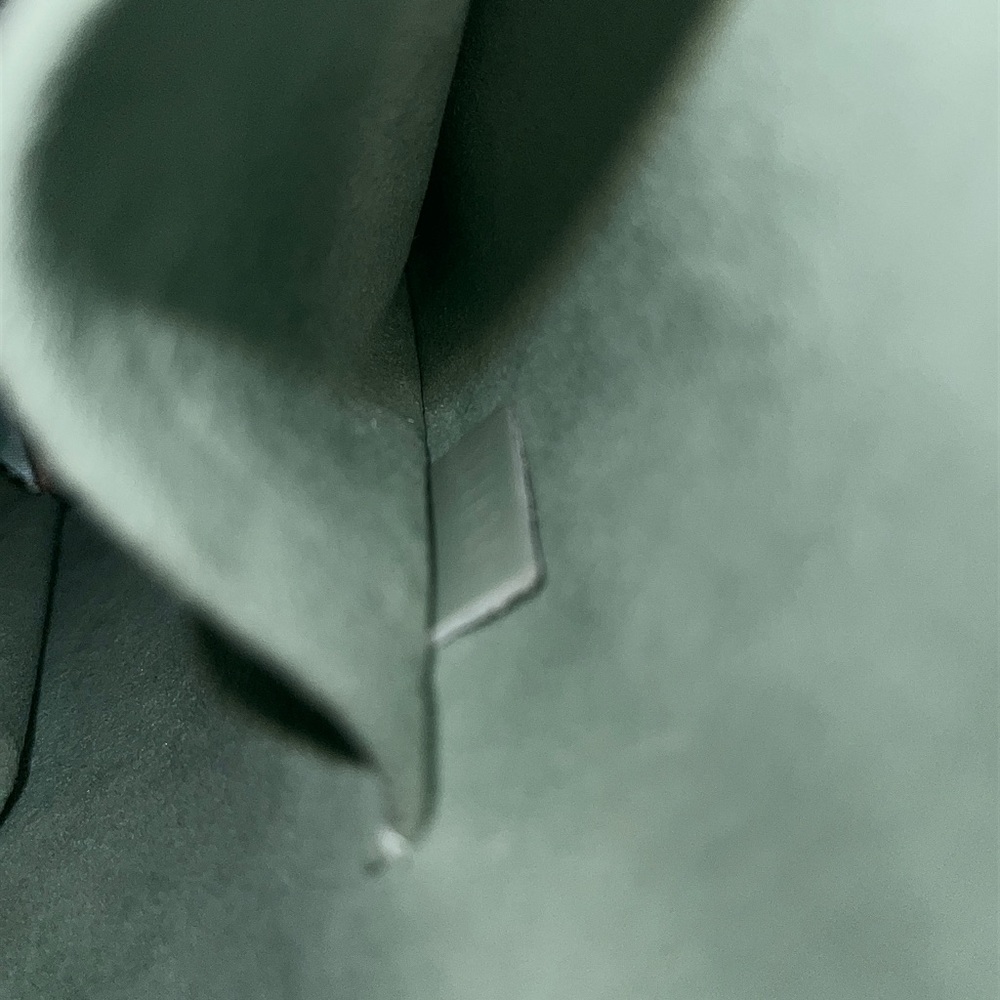 Louis Vuitton Alma - Picture 12 of 16